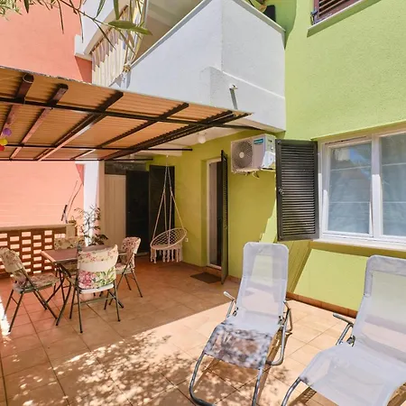 Dairos2 Apartament *