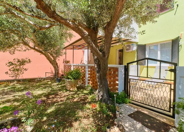 Dairos2 Apartament *