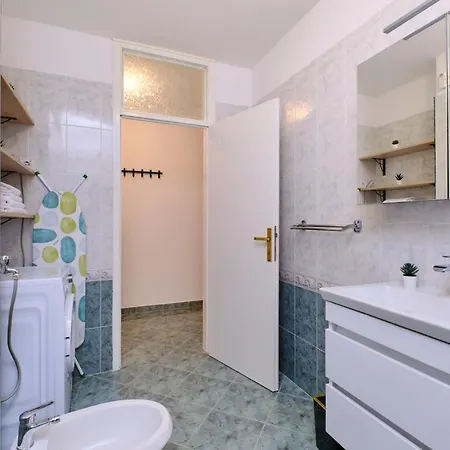 Dairos2 Апартаменты Мали-Лошинь